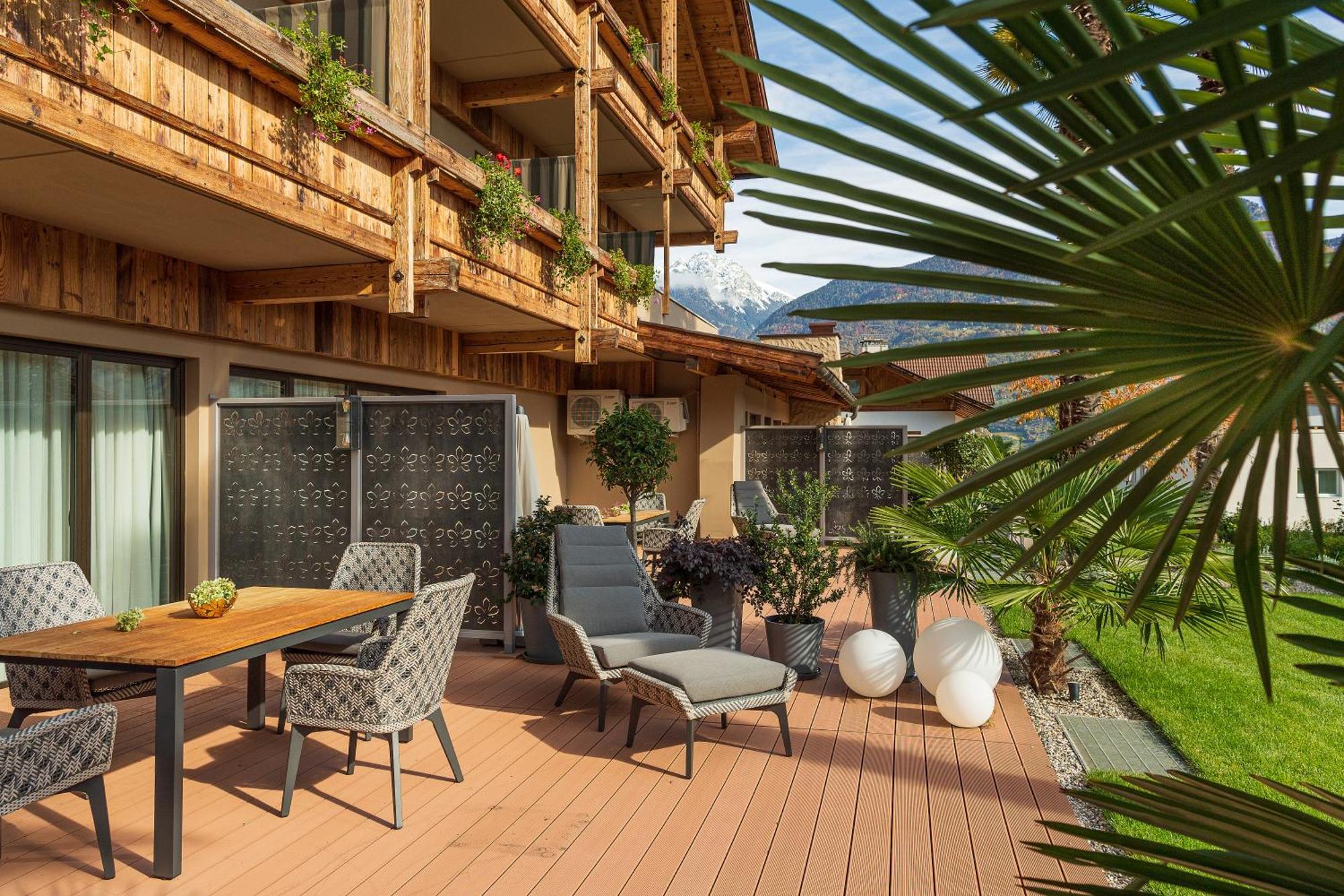 Mondi Hotel Tscherms Exterior foto